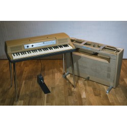 Wurlitzer 200 Stage with Bottom Speaker Combo